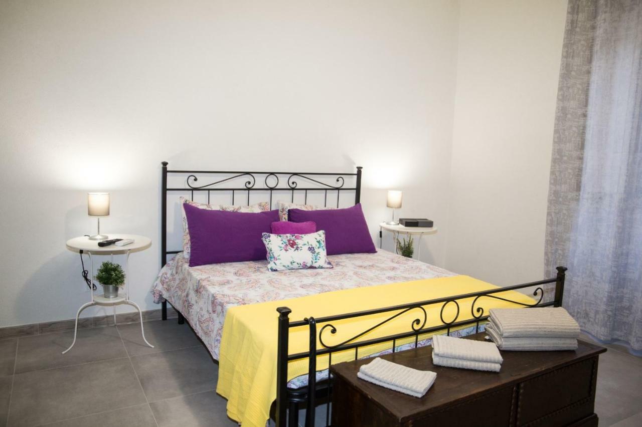 Aus Holiday Catania Villa Eksteriør billede